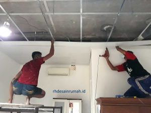 Read more about the article Cara Menghitung Kebutuhan Bahan Plafon PVC