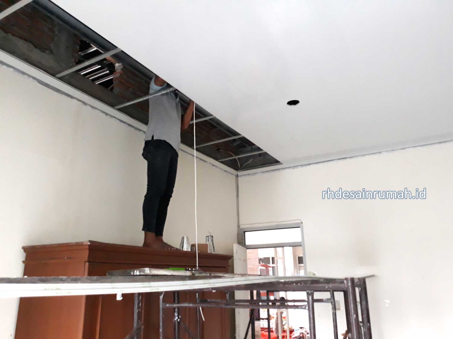 You are currently viewing Harga Borong Tenaga Pasang Plafon Semarang